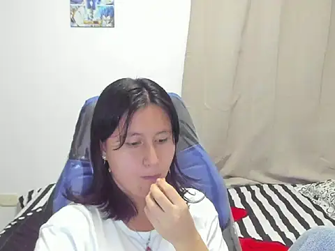 Snapshot of xoxo_kiitty chatting on October 2, 3:46 am xoxo kiitty online show from October 2, 3:46 am