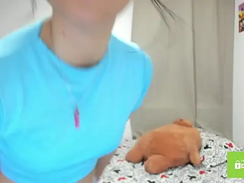 Snapshot of xoxo_kiitty chatting on November 25, 1:16 am xoxo kiitty online show from November 25, 1:16 am