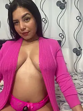 Snapshot of Sara_chanel92 chatting on March 1, 11:26 pm Sara chanel92 online show from March 1, 11:26 pm