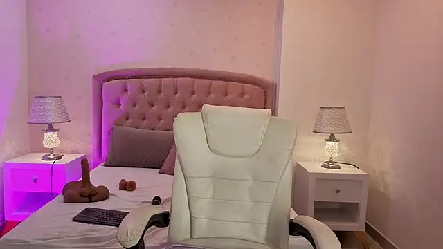 ChloeMoon9 online show from June 14, 3:03 pm
