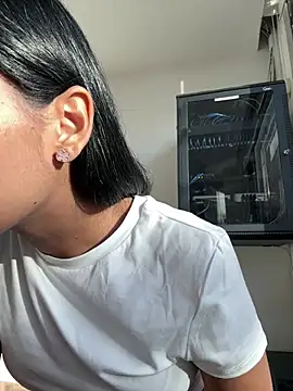 ChloeMoon9 online show from August 3, 11:59 am