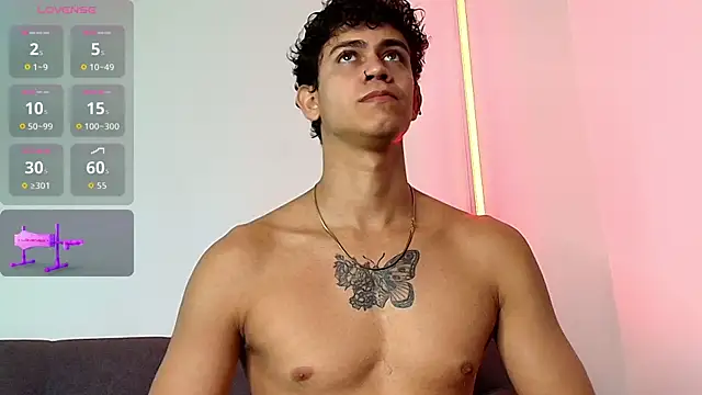 Snapshot of Maximiliano__Fire chatting on May 25, 7:20 pm Maximiliano Fire online show from May 25, 7:20 pm