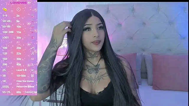 goth tasha online show from April 15, 7:10 pm