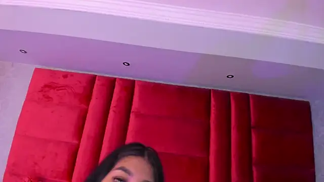 Snapshot of AnnieGibbyns chatting on May 15, 1:18 pm AnnieGibbyns online show from May 15, 1:18 pm