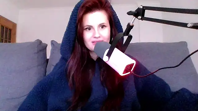 Snapshot of Della_Ideal chatting on March 7, 5:49 pm Della Ideal online show from March 7, 5:49 pm