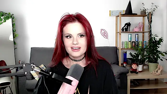 Snapshot of Della_Ideal chatting on September 17, 5:25 pm Della Ideal online show from September 17, 5:25 pm