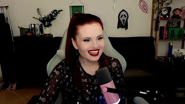 Snapshot of Della_Ideal chatting on December 14, 5:07 pm Della Ideal online show from December 14, 5:07 pm