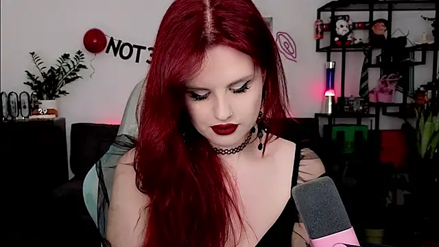 Della Ideal online show from March 3, 6:36 pm