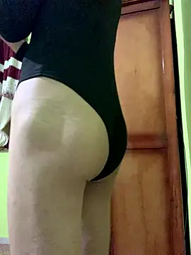 Snapshot of Femboylili chatting on January 15, 10:57 pm Femboylili online show from January 15, 10:57 pm