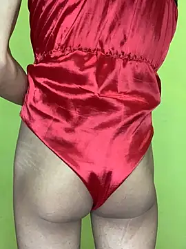 Snapshot of Femboylili chatting on February 2, 1:26 am Femboylili online show from February 2, 1:26 am