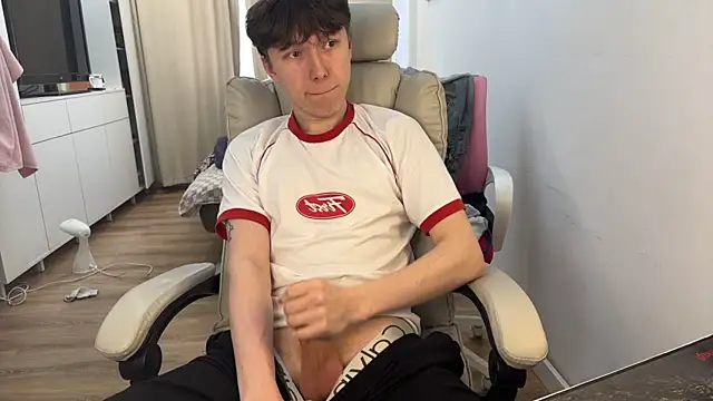 Snapshot of tommy_colson chatting on October 29, 9:11 am tommy colson online show from October 29, 9:11 am