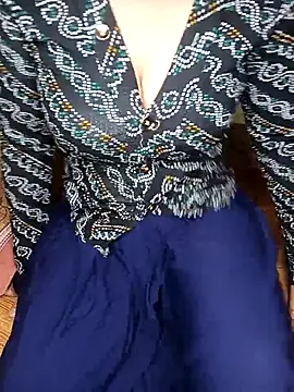 Snapshot of geetha_telugu_kan277 chatting on December 13, 10:26 pm geetha telugu kan277 online show from December 13, 10:26 pm