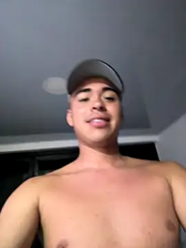 Snapshot of Cristopher1112 chatting on November 16, 8:42 am Cristopher1112 online show from November 16, 8:42 am