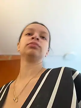Snapshot of Soy_Sara7 chatting on July 27, 4:14 pm Soy Sara7 online show from July 27, 4:14 pm