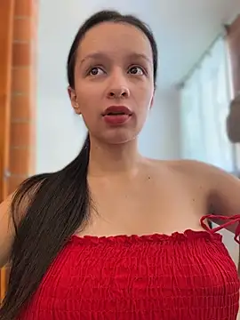 Snapshot of Soy_Sara7 chatting on August 5, 5:05 pm Soy Sara7 online show from August 5, 5:05 pm