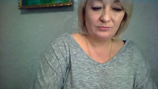 Snapshot of ArielXLoveresss chatting on October 28, 7:01 am ArielXLoveresss online show from October 28, 7:01 am