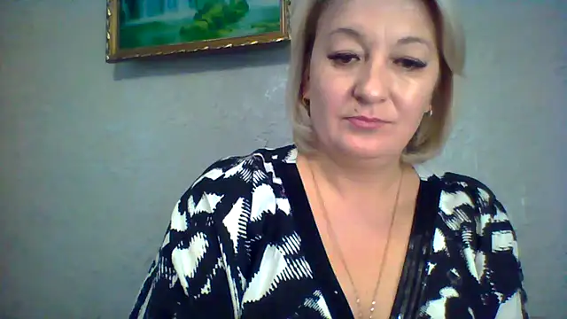Snapshot of ArielXLoveresss chatting on November 1, 6:48 am ArielXLoveresss online show from November 1, 6:48 am