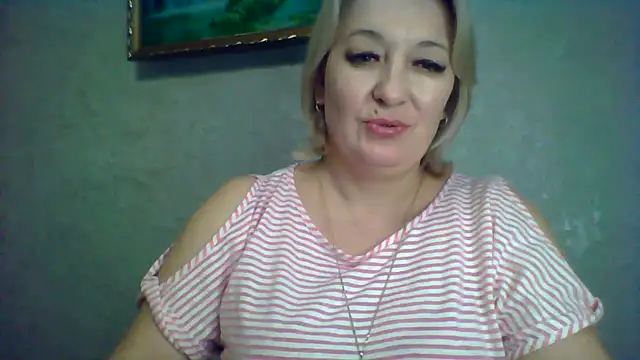 Snapshot of ArielXLoveresss chatting on November 22, 8:30 pm ArielXLoveresss online show from November 22, 8:30 pm