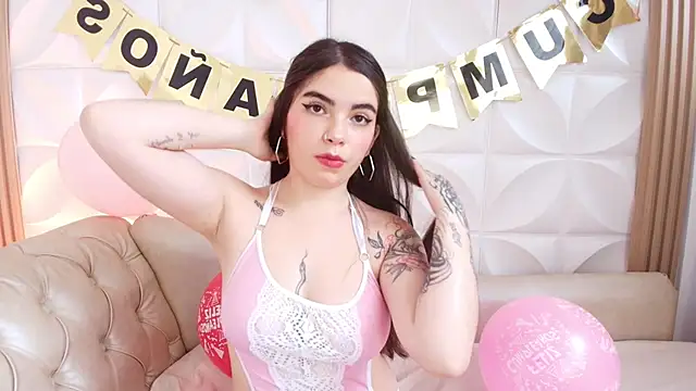 DaphneGlas online show from September 15, 1:00 pm