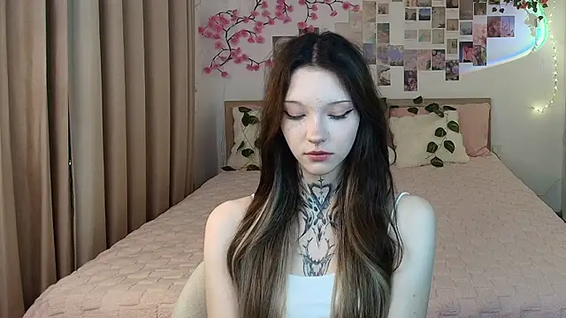 Snapshot of mefwhore chatting on March 14, 1:38 pm mefwhore online show from March 14, 1:38 pm