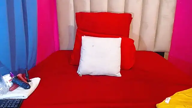 Snapshot of SEXYASSTINAXXX chatting on November 29, 7:55 am SEXYASSTINAXXX online show from November 29, 7:55 am