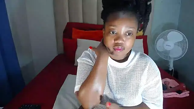 Snapshot of SEXYASSTINAXXX chatting on February 13, 4:47 pm SEXYASSTINAXXX online show from February 13, 4:47 pm