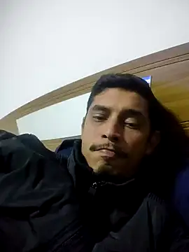Snapshot of deivit61 chatting on June 19, 3:22 am deivit61 online show from June 19, 3:22 am