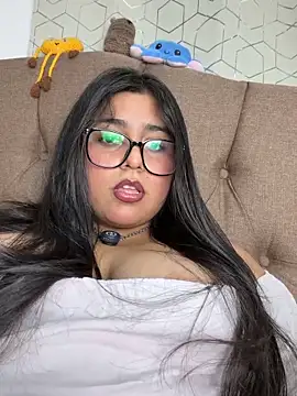 virginbrunette99 online show from May 9, 4:50 am