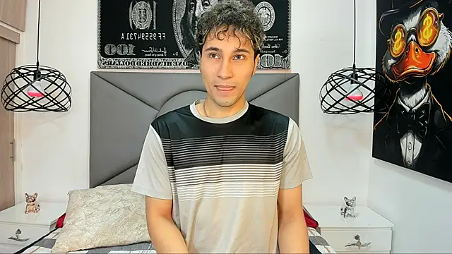 Snapshot of buddy_whitte chatting on December 15, 12:09 pm buddy whitte online show from December 15, 12:09 pm