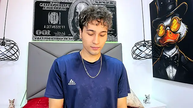 Snapshot of buddy_whitte chatting on December 19, 11:39 am buddy whitte online show from December 19, 11:39 am