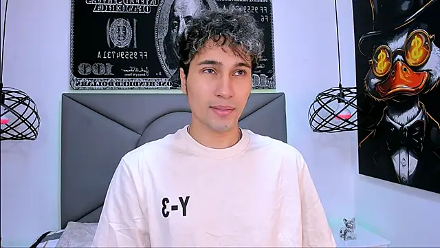 Snapshot of buddy_whitte chatting on January 7, 1:13 pm buddy whitte online show from January 7, 1:13 pm