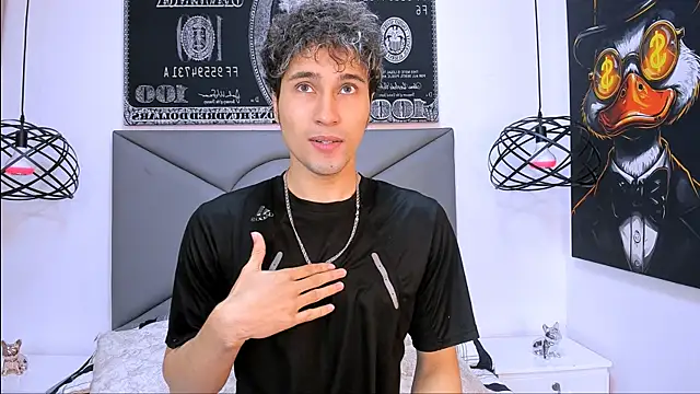 Snapshot of buddy_whitte chatting on January 10, 2:30 pm buddy whitte online show from January 10, 2:30 pm