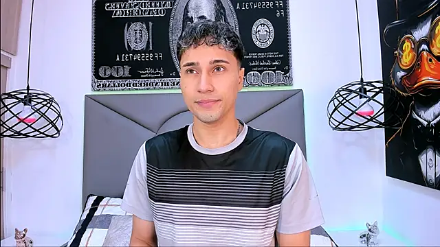 Snapshot of buddy_whitte chatting on January 16, 11:58 am buddy whitte online show from January 16, 11:58 am