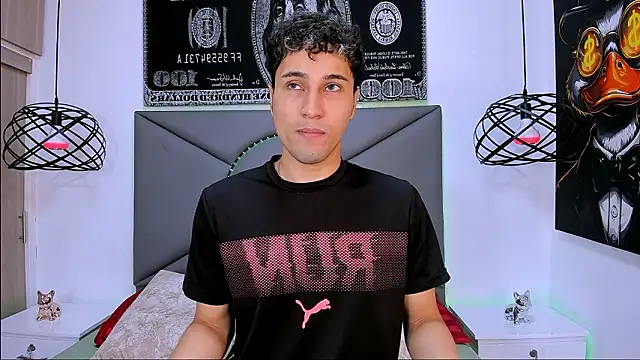 Snapshot of buddy_whitte chatting on February 11, 4:12 pm buddy whitte online show from February 11, 4:12 pm