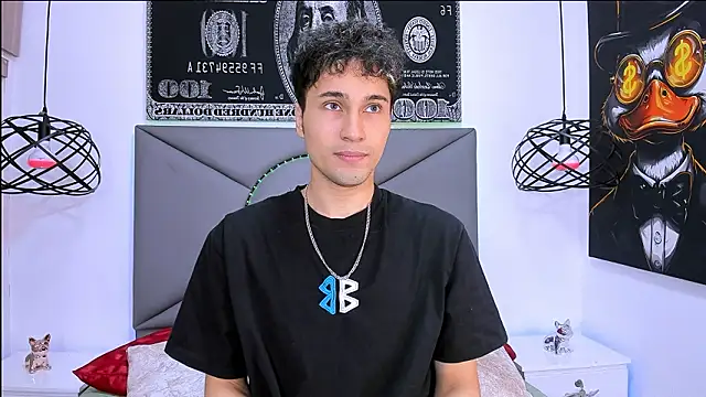 Snapshot of buddy_whitte chatting on February 23, 5:43 pm buddy whitte online show from February 23, 5:43 pm