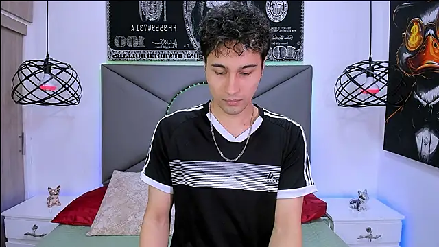 Snapshot of buddy_whitte chatting on March 3, 3:51 pm buddy whitte online show from March 3, 3:51 pm