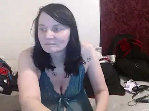 Snapshot of Hotmodel1984 chatting on January 14, 12:11 am Hotmodel1984 online show from January 14, 12:11 am