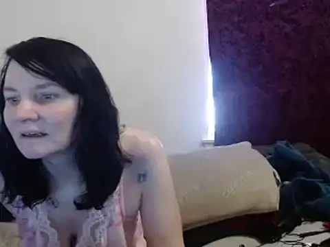 Snapshot of Hotmodel1984 chatting on January 22, 5:49 pm Hotmodel1984 online show from January 22, 5:49 pm