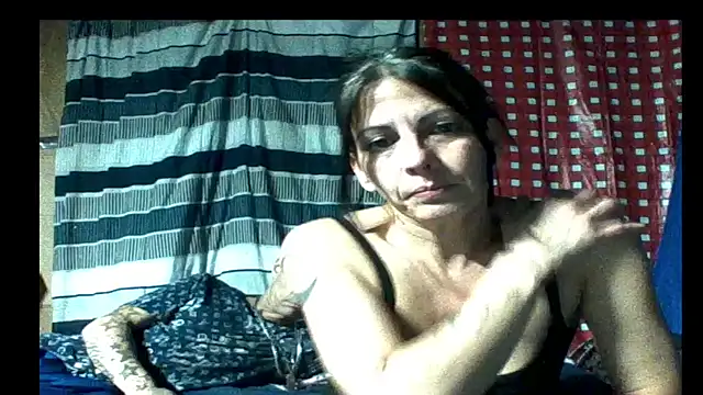 Snapshot of SillyRabbitz chatting on January 9, 11:13 am SillyRabbitz online show from January 9, 11:13 am