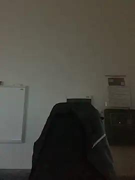 Snapshot of Mike8523 chatting on November 11, 5:35 pm Mike8523 online show from November 11, 5:35 pm