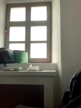 Snapshot of Mike8523 chatting on November 15, 6:00 am Mike8523 online show from November 15, 6:00 am