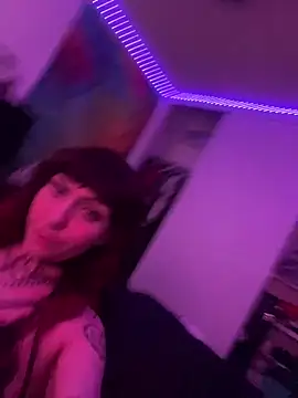 Snapshot of ChrryFoxx chatting on February 25, 8:03 am ChrryFoxx online show from February 25, 8:03 am