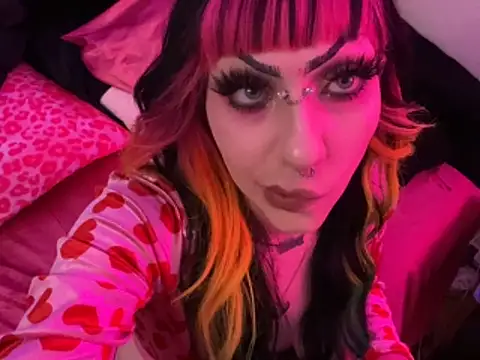 Snapshot of ChrryFoxx chatting on November 1, 10:06 am ChrryFoxx online show from November 1, 10:06 am