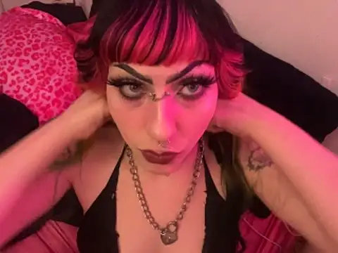 Snapshot of ChrryFoxx chatting on November 25, 11:21 am ChrryFoxx online show from November 25, 11:21 am