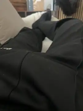 Snapshot of blAsian20 chatting on February 18, 4:03 pm blAsian20 online show from February 18, 4:03 pm