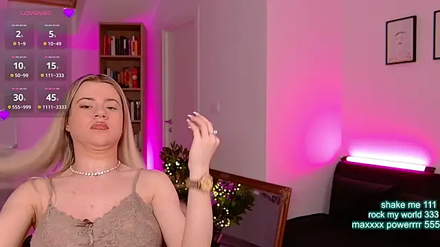 CutiePie69   online show from June 28, 7:20 pm