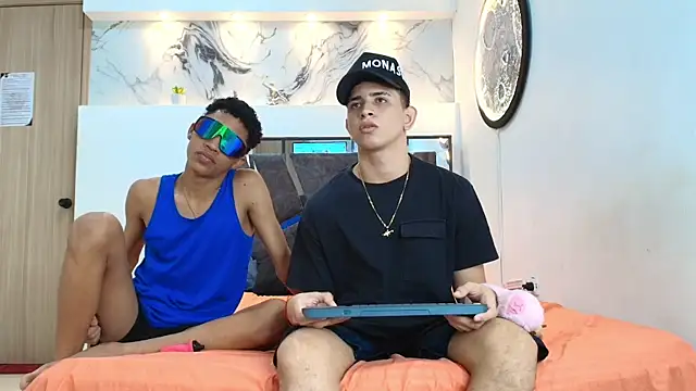 KING OFF BOYS online show from October 16, 3:13 pm