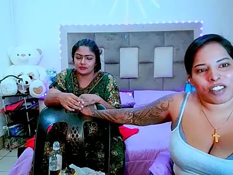 indiantopaz694u online show from April 27, 7:17 am