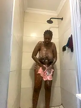 Snapshot of _DollFace_ chatting on November 17, 9:09 pm DollFace online show from November 17, 9:09 pm