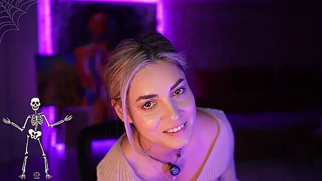  Allie  online show from October 28, 5:22 am